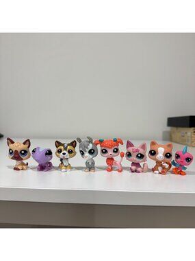 Littlest Pet Shop LPS Figure Lot Of 8 Cat Dog Poodle Gecko Llama Parakeet
